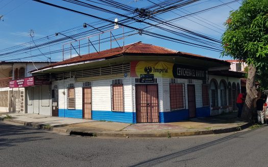 Local Esquinero, Puntarenas